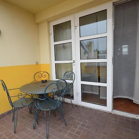 Dachgeschosswohnung Josefov Fuer 8 Personen In Διαμέρισμα Πράγα